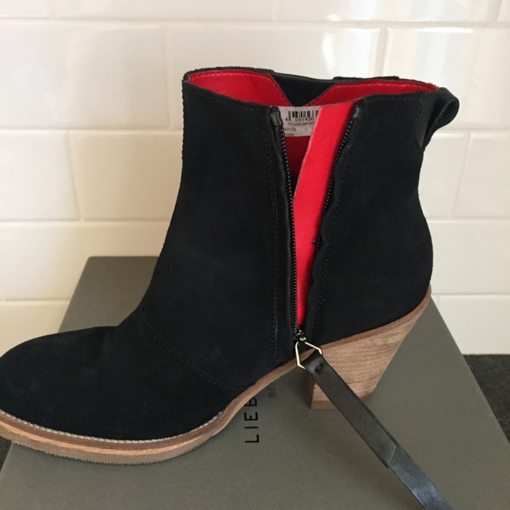 Ladies Boots